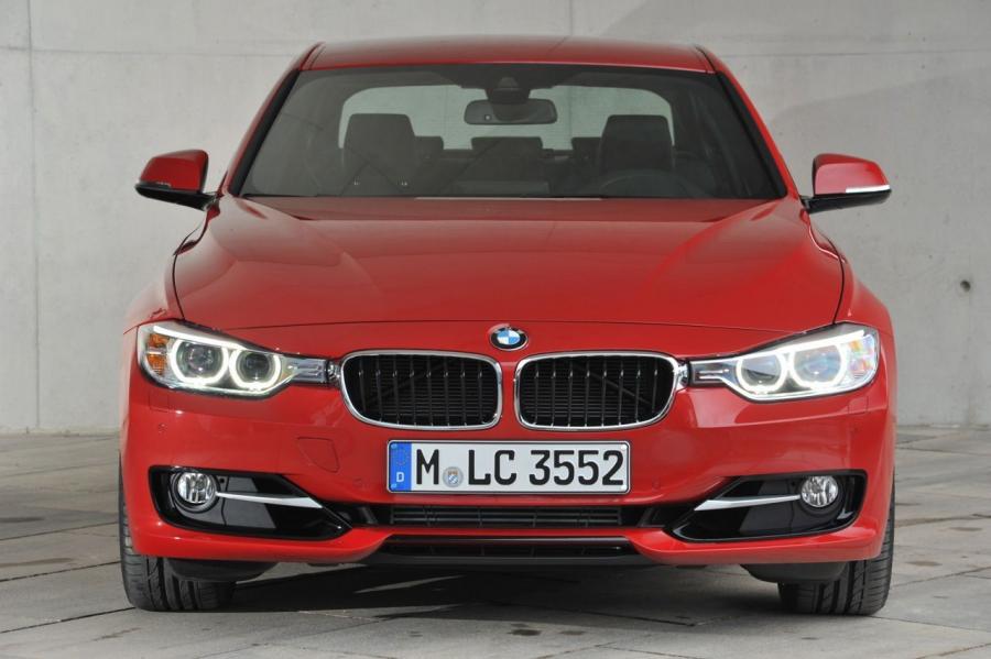  BMW 3-Series 2012 года  (фото 22 из 191)